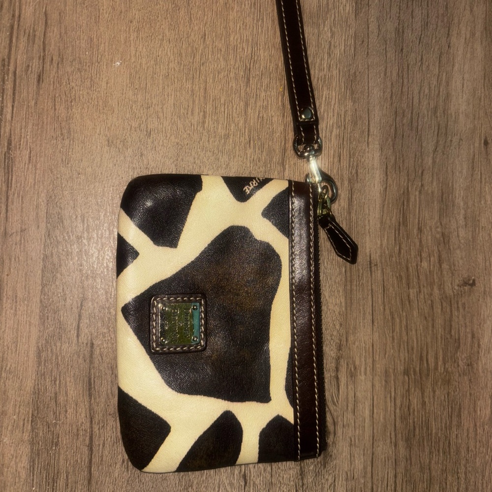 Dooney & Bourke giraffe wallet sized small purse